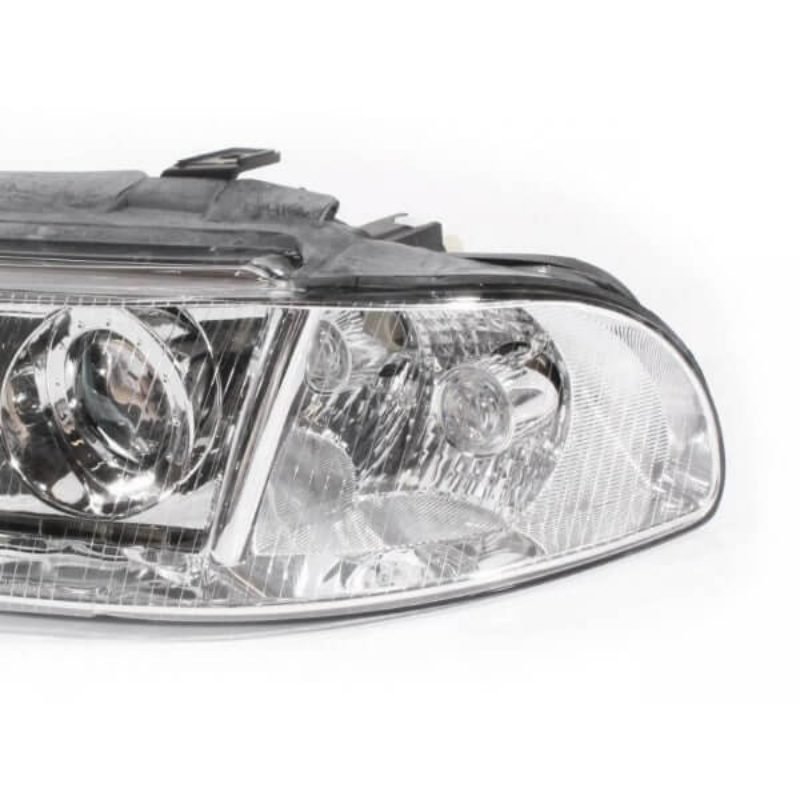 Audi A4 1999-2001 Headlamp - Lefthand Or Righthand - Facelift Audi A4 1999-2001 Headlamp - Lefthand Or Righthand - Facelift